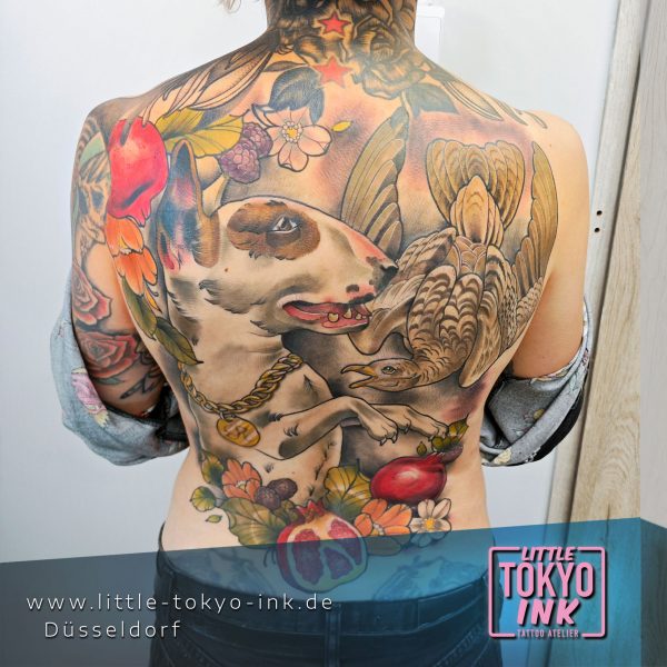 BARBARA Tattoo-Artist, Whole back mit Hund