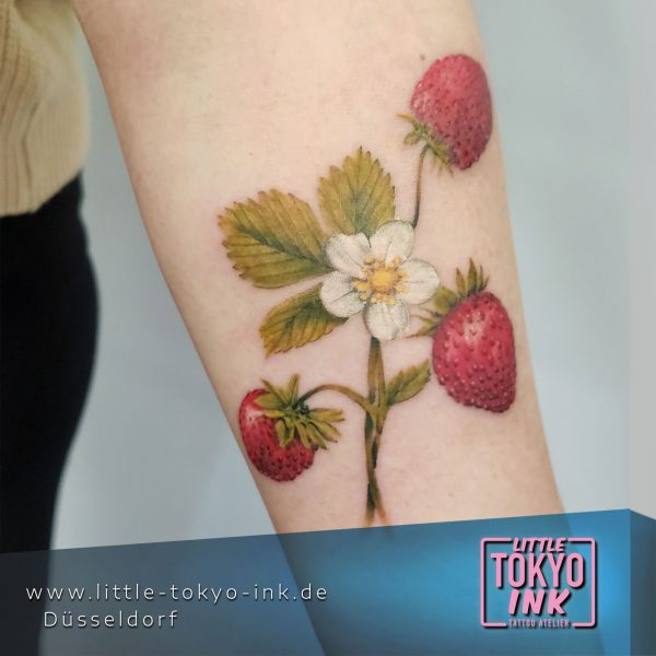 BARBARA Tattoo-Artist, Classic Erdbeeren